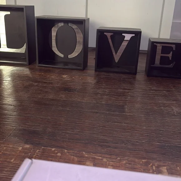 LOVE sign nesting mirrored, guc - Picture 1 of 5